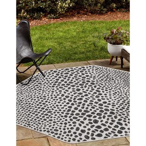 Jill Zarin Outdoor Cape Town Animal Print Woven Area Rug - 1 of 4