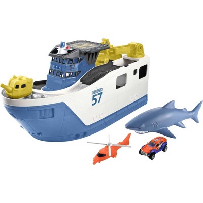 Shark toys target new arrivals