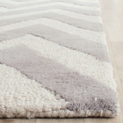 Silver and Ivory Hand-Tufted Wool Geometric Area Rug