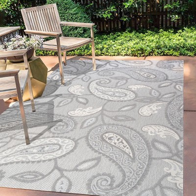 Mediterranean Medallion Indoor/Outdoor Area Rug - JONATHAN Y