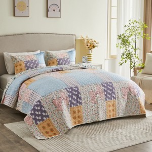 Inhand Microfiber Print Quilt Bedding Set, Flower print Soft Lightweight Coverlet For All Season - 1 of 4