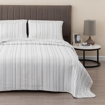 Great Bay Home All-Season Reversible Quilt Set With Shams
