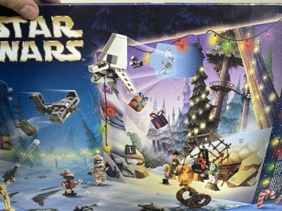 Calendrier de l'avent Lego Star Wars (via 9.6€ fidélité) - Auchan v2 à  Villeneuve d'Ascq (59) –