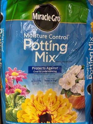 Miracle-Gro Moisture Control Potting Mix : Target
