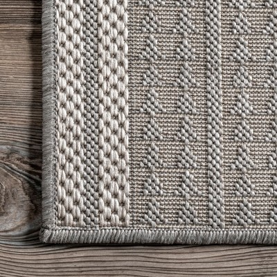 Light Grey Geometric Synthetic Flat Woven Area Rug 2' x 3'