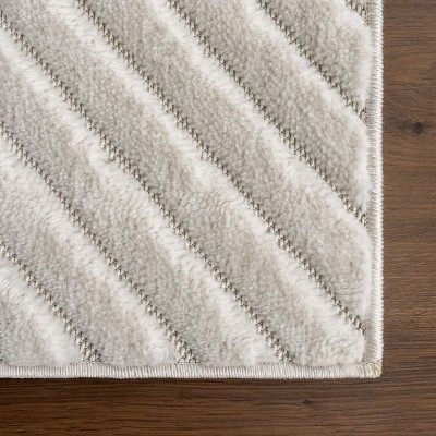 Ivory Geometric High-Low Indoor/Outdoor Area Rug