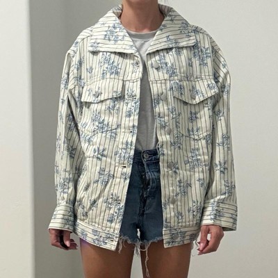 Women's Relaxed Embroidered Denim Jacket - Universal Thread