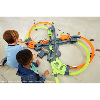 hot wheels colossal crash track set