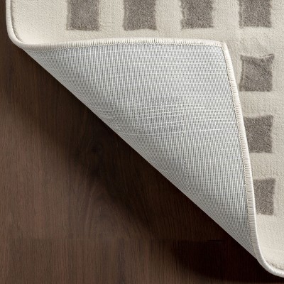 Daleyza 6' Round Cream Checkered Machine Washable Area Rug
