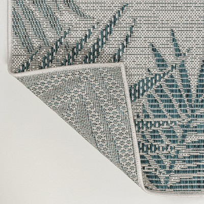 Isla Coastal Blue and Cream Synthetic 3 x 5 Area Rug