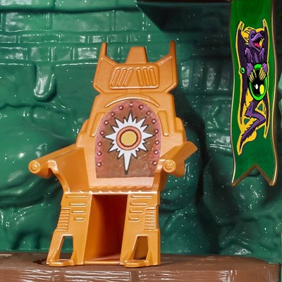 Masters of the Universe 5.5" Castle Grayskull, 7 of 8