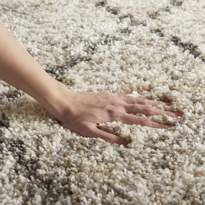 Scandinavian Diamond Shag Ivory/Grey Synthetic 4' x 6' Area Rug