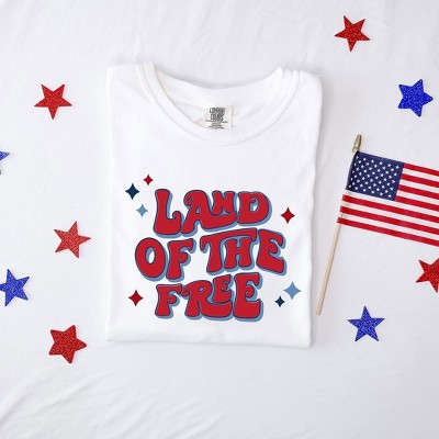 Simply Sage Market Women's Land Of The Free Retro Short Sleeve Garment Dyed Tee