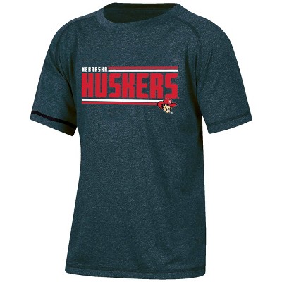  NCAA Nebraska Cornhuskers Boys' Short Sleeve Performance T-Shirt - M 