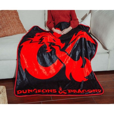 Dungeons & Dragons Black and Red Fleece Throw Blanket 45 x 60 Inches