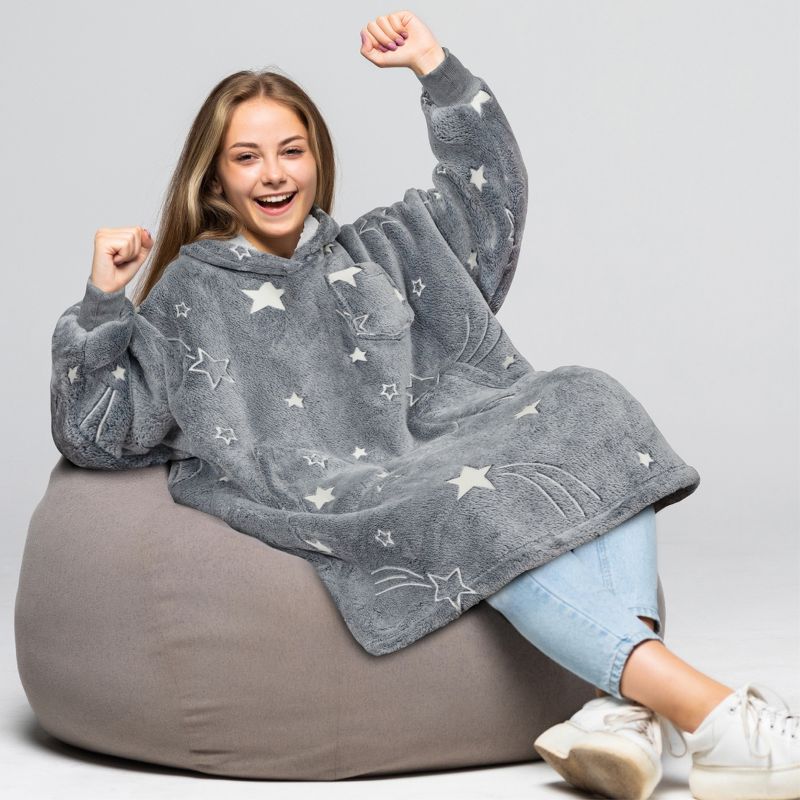 PAVILIA Wearable Blanket Sweatshirt for Kids Boy Girl, Warm Cozy Oversized Giant Hoodie, Fleece Faux Shearling Two Pocket, 2 of 8