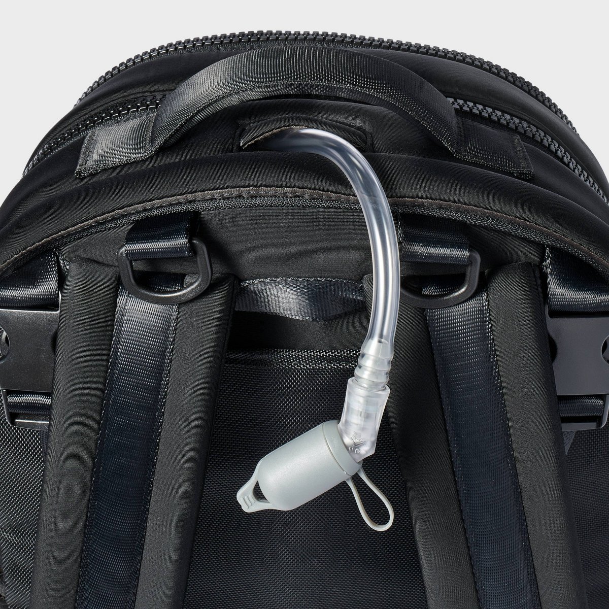 Рюкзаки All In Motion 17" Adaptive Faux Neoprene Backpack - All In Motion™ Black — фото 6