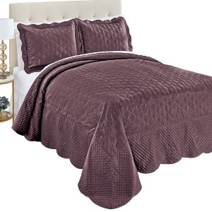 Collections Etc Harper Diamond Pattern Bordered Scalloped Edge Bedspread - 1 of 3