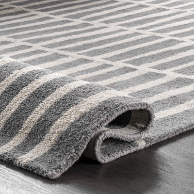 Gray and Ivory Geometric Hand-Tufted Wool 6' x 9' Area Rug