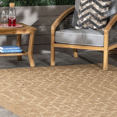 Reversible Easy-Care Beige Synthetic 4' x 6' Indoor/Outdoor Rug