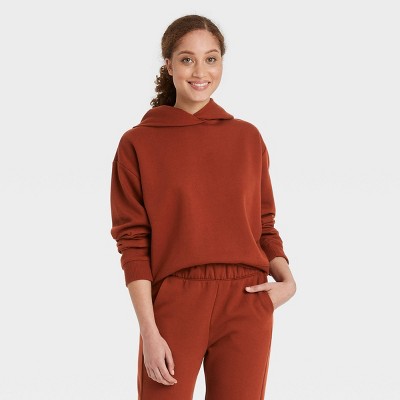 Sustainable Sweatshirts and Sweatpants to Snuggle up in This Season