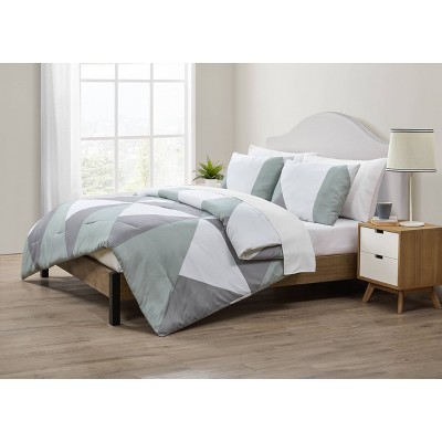 King 3pc Geo Comforter Set Gray/Green - Jade + Oake