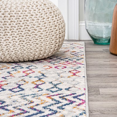 Moroccan Vintage Multi-Cream Geometric 3' x 5' Easy-Care Area Rug