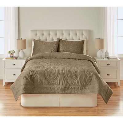 BrylaneHome Embroidered Velvet Quilt Set
