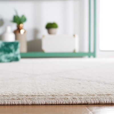 Ivory Diamond Pattern 8' x 10' Synthetic Area Rug