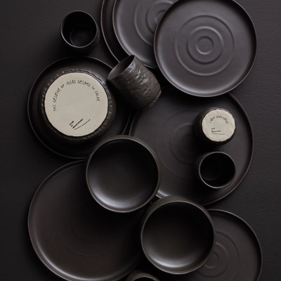 Black Ceramic 16-Piece Stoneware Dinnerware Set, Service for 8