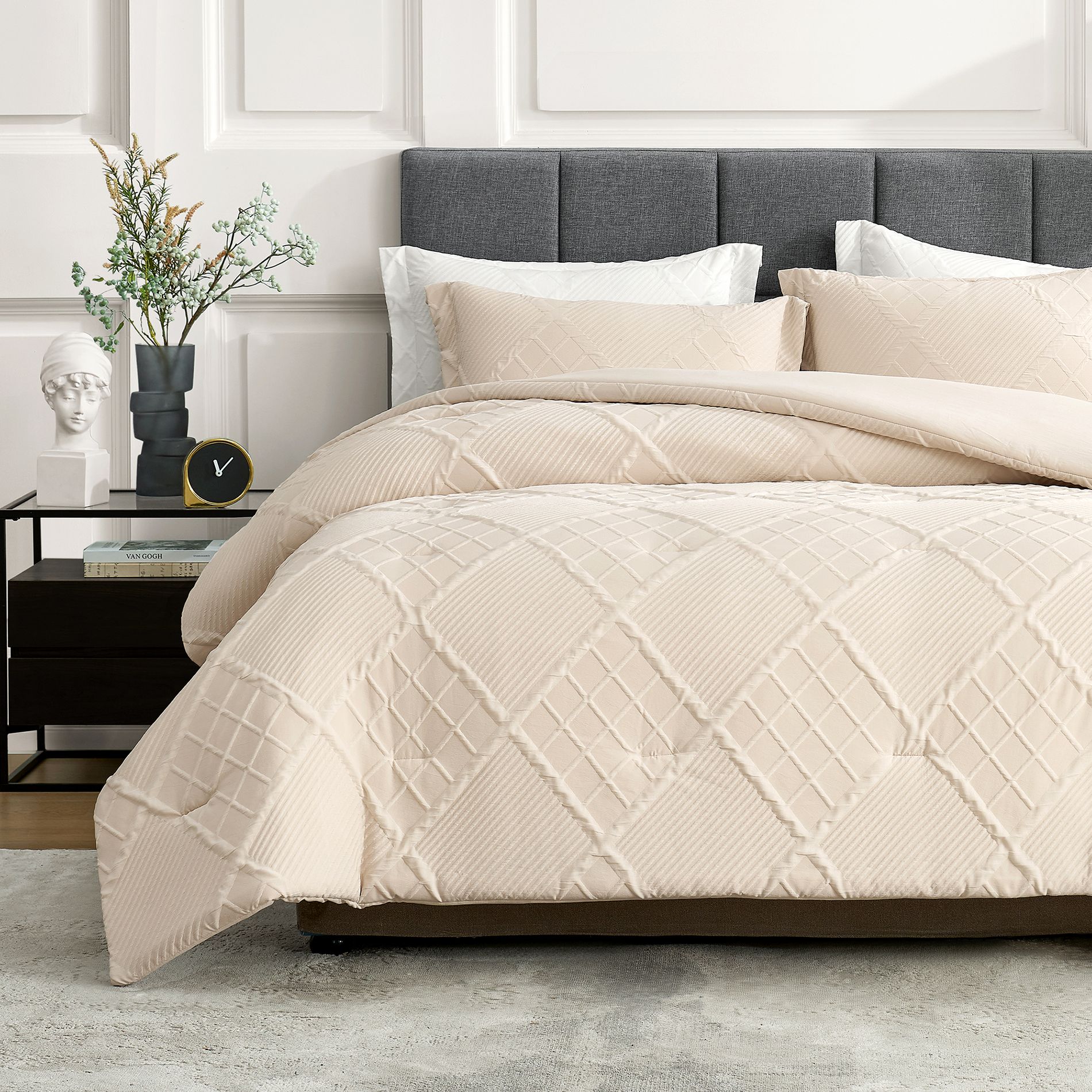 Amelie Home Soft Jacquard Comforter Set, Cozy All Season Bedding with Elegant Windowpane Texture