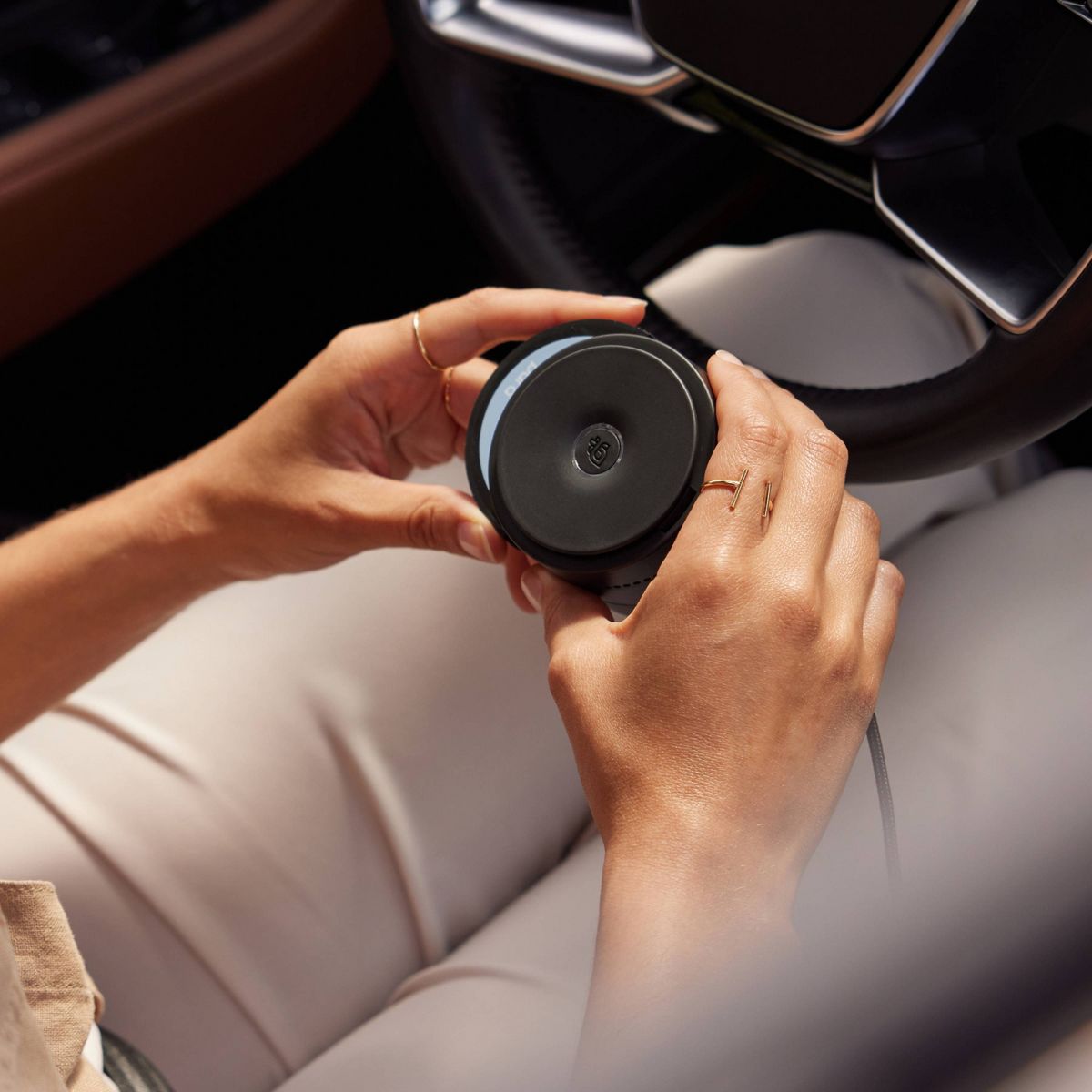 Pura Guy Fox SoHo Car Fragrance Refill: Amber & Musk Aroma, Vehicle Diffuser-Compatible - thumbnail 5
