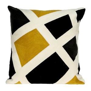 Parkland Collection,Helix Contemporary White Pillow Cover With Poly Insert - 1 of 4