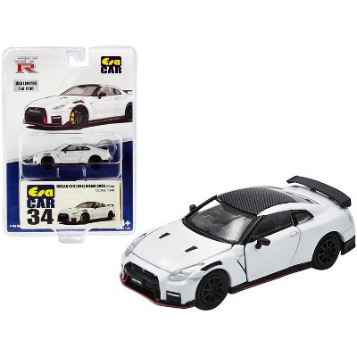 2020 Nissan GT-R (R35) Nismo RHD (Right Hand Drive) White with Carbon Top Ltd Ed 1200 pcs 1/64 Diecast Model Car by Era Car