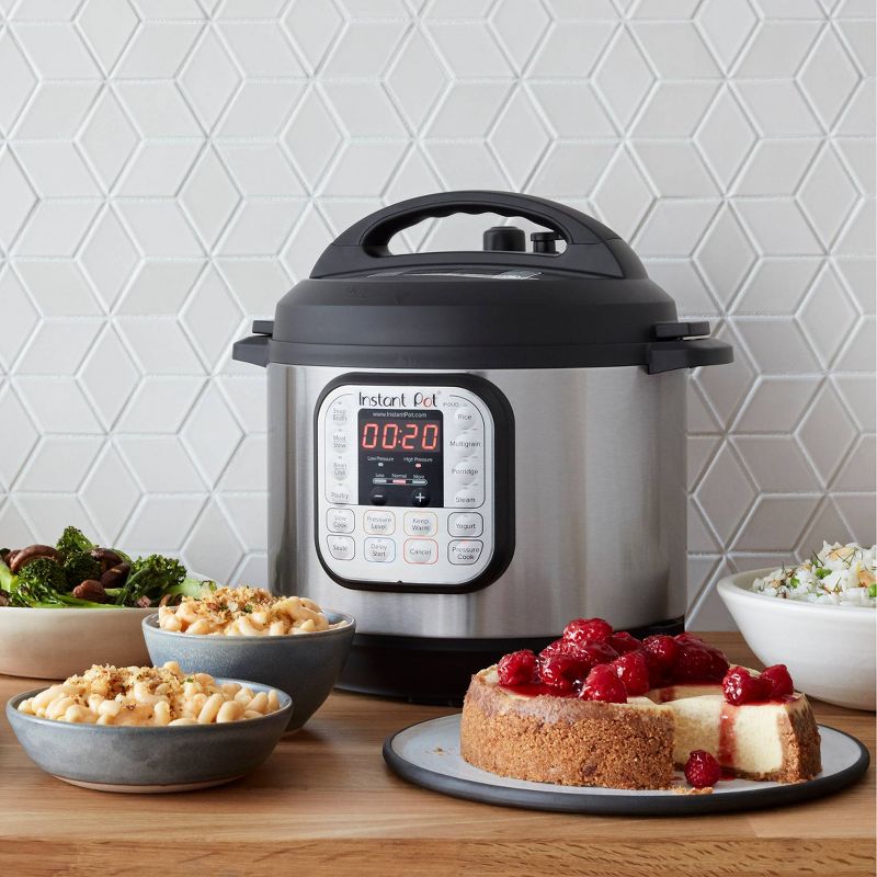 Instant Pot Duo 6 qt 7-in-1 Slow Cooker/Pressure Cooker, 6 of 7