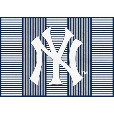 MLB New York Yankees 4"x6" Champion Spirit Rug