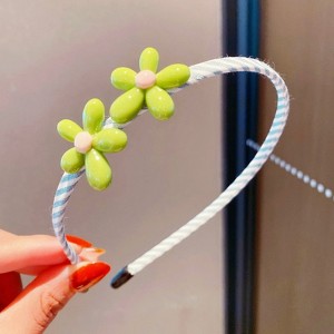 MyKids-Usa Girls 3D Flower & Heart Patched Design Simply Style Headband - 1 of 4