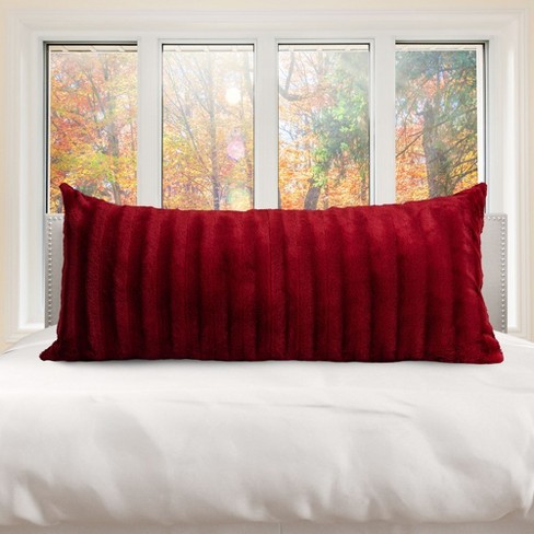 Cheer Collection Faux Fur Pillows - Decorative Throw Pillows for Couch &  Bed - Machine Washable - 20 x 20 - Maroon (Set of 2)