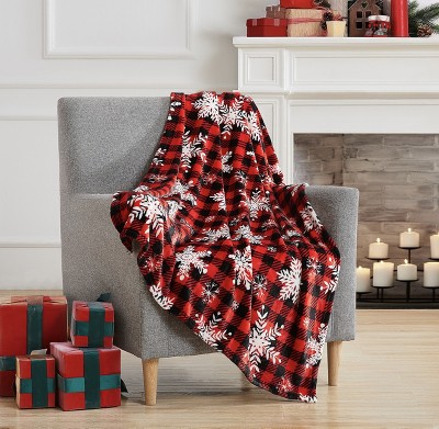 Kate Aurora Red Black Country Farmhouse Ultra Plush Christmas Plaid Snowflakes Accent Throw Blanket 50 in. W x 60 in. L