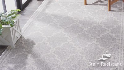Ivory and Light Grey Easy-Care Synthetic Area Rug, 2&#039;3&quot; x 7&#039;
