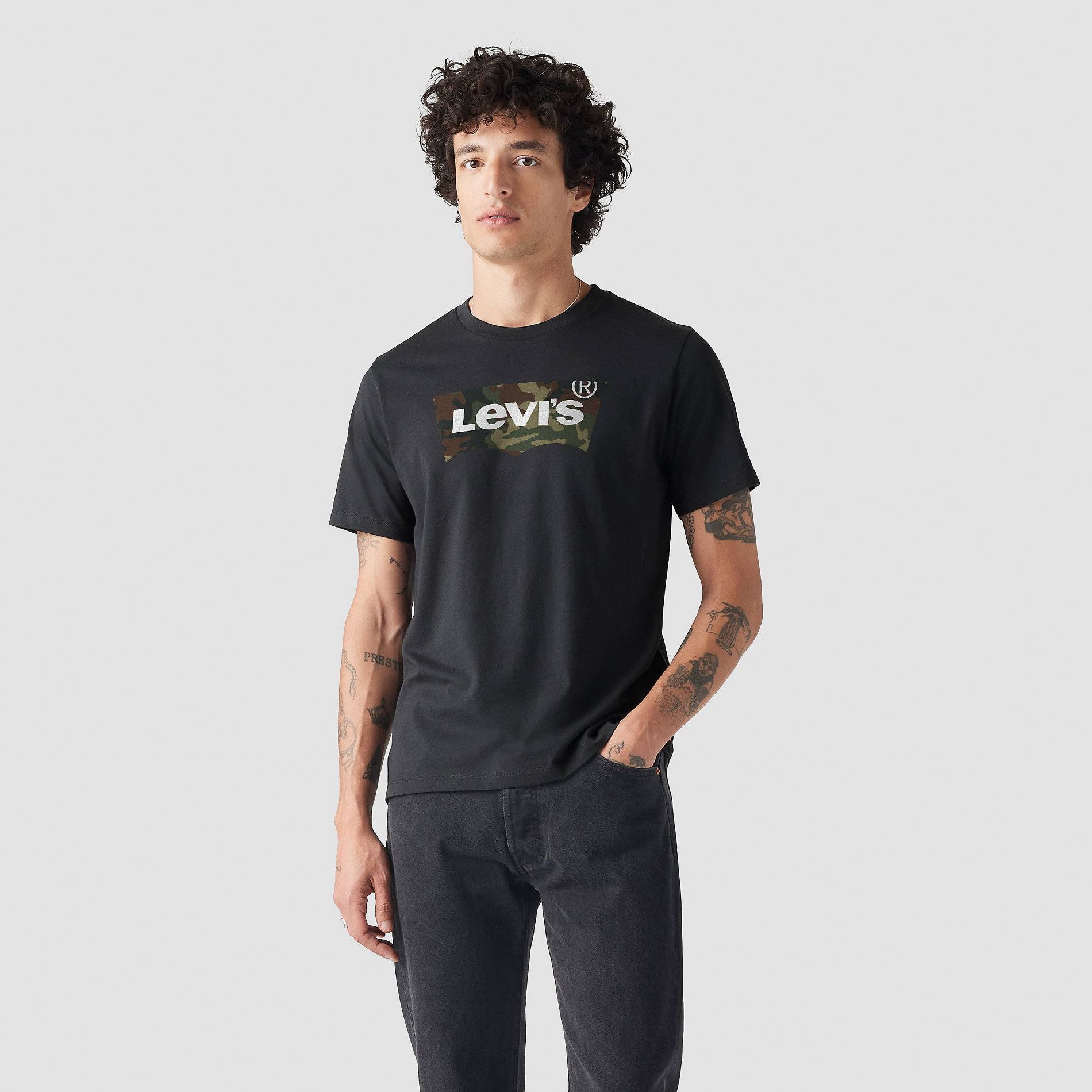 Levi's® Men's Phantom Batwing Standard Fit Short Sleeve Logo Crewneck T-Shirt - Black XXL