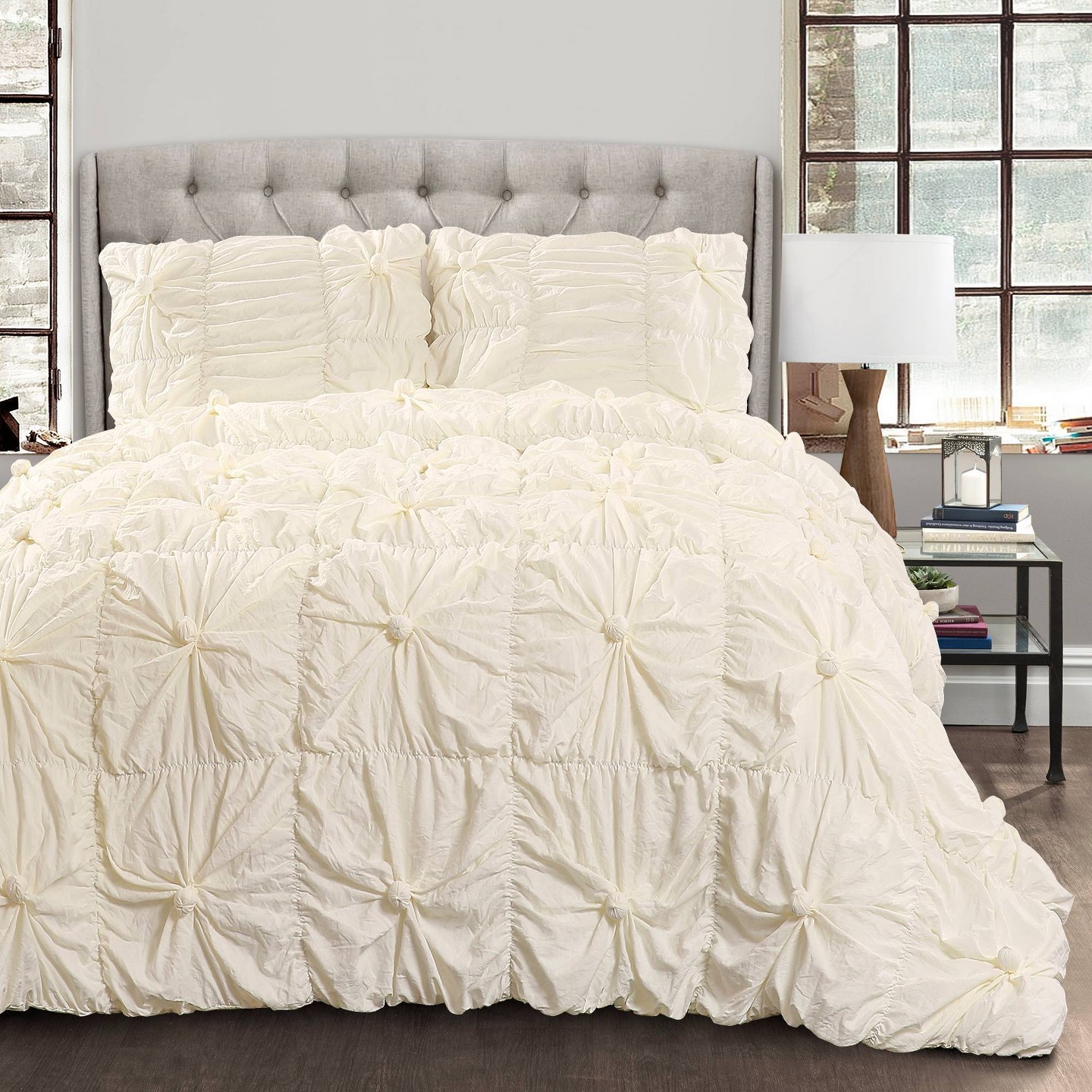 Комплект с одеялом Lush Decor Full/Queen Bella Comforter Set Ivory - Lush Décor: Shabby Chic Midweight Microfiber Bedding with Ruching, 3 Pieces, цвет: Слоновая кость — фото 1