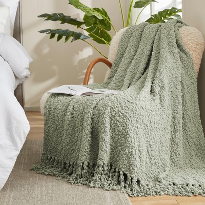Amelie Home Knit Boho Throw Blanket Lightweight All-Season Decorative Blanket with Tassels