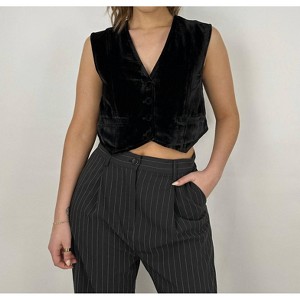 Women's Velvet Boxy Cropped Vest - Et Clet - 1 of 4