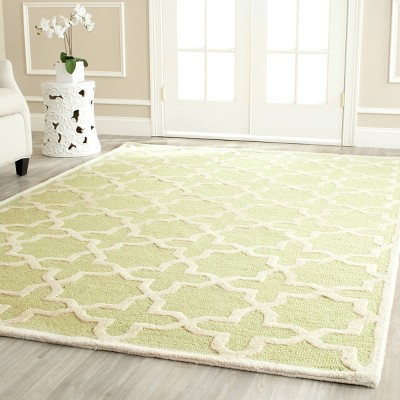 Hand-Tufted Woolen Harmony Rug in Light Green/Ivory, 5' x 8'