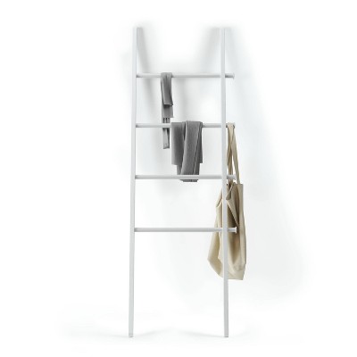 White Ash and Poplar Wood Blanket Ladder with Metal Bars