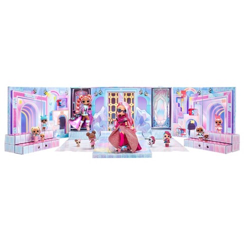 L.O.L. サプライズ! Fashion Show House Playset with 40+ Surprises