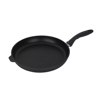 Swiss Diamond XD Crepe Pan - 9.5