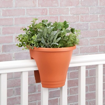 The Lakeside Collection Rail Planters