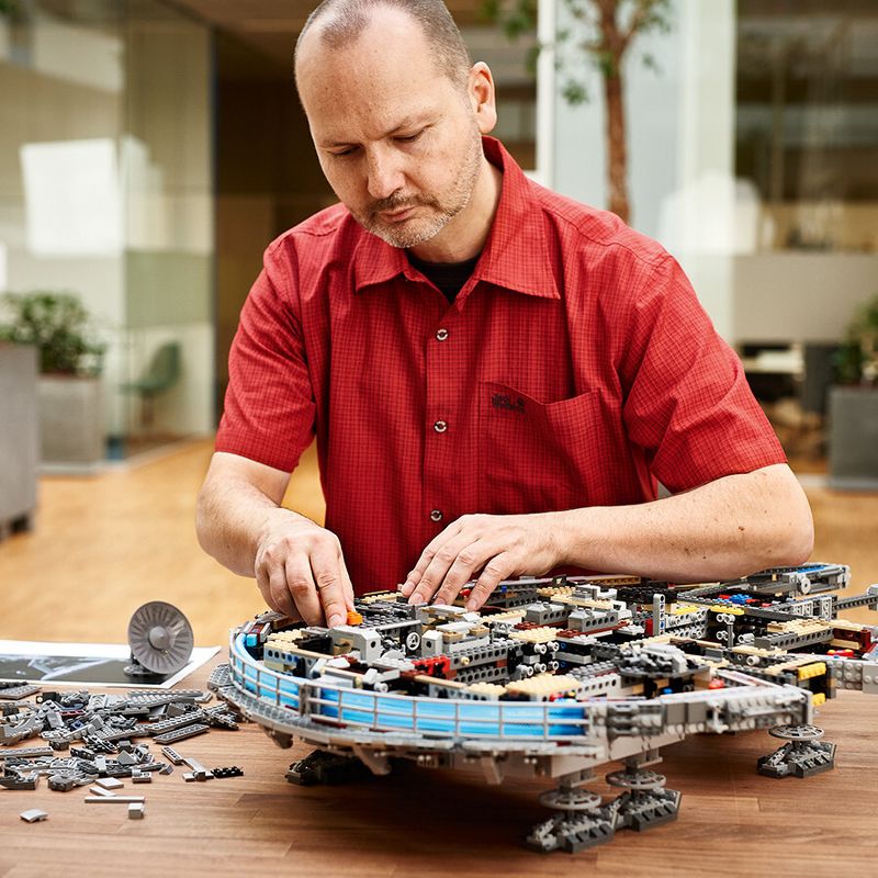 LEGO Star Wars Millennium Falcon 75192, 4 of 11
